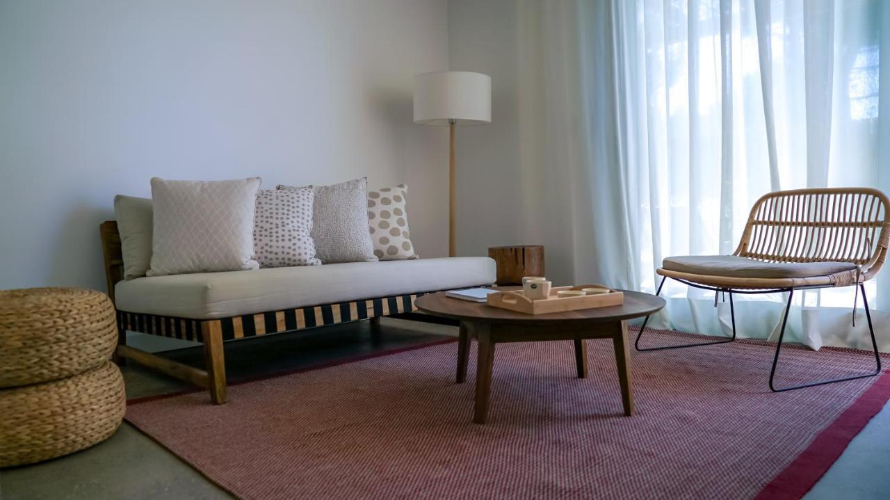 Casagrande Hotel & Beach Club José Ignacio Eksteriør billede A living room with a carpet